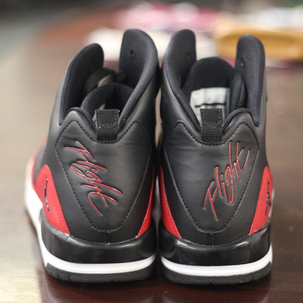 JORDAN Flights, Youth 7, Black and Red - Picture 4 of 7
